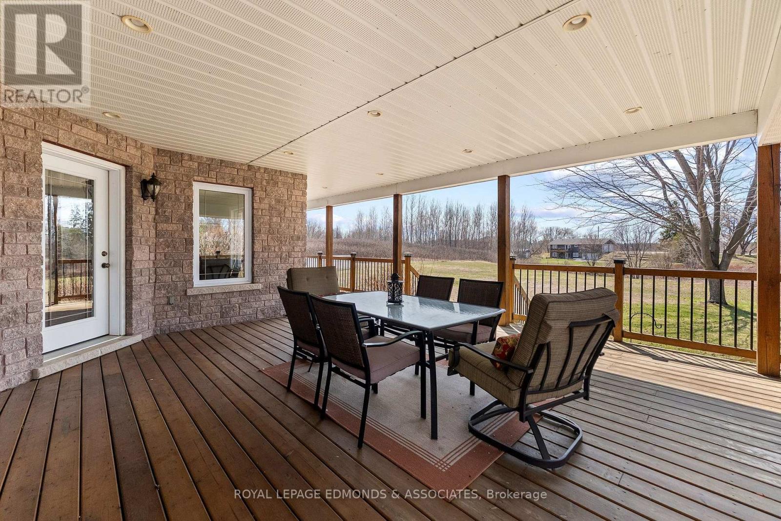 17 Minto Street, Whitewater Region, Ontario  K0J 1C0 - Photo 38 - X13022032