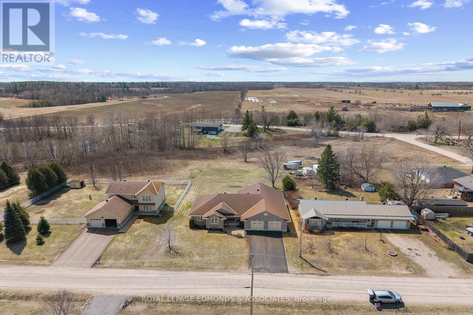 17 Minto Street, Whitewater Region, Ontario  K0J 1C0 - Photo 47 - X13022032