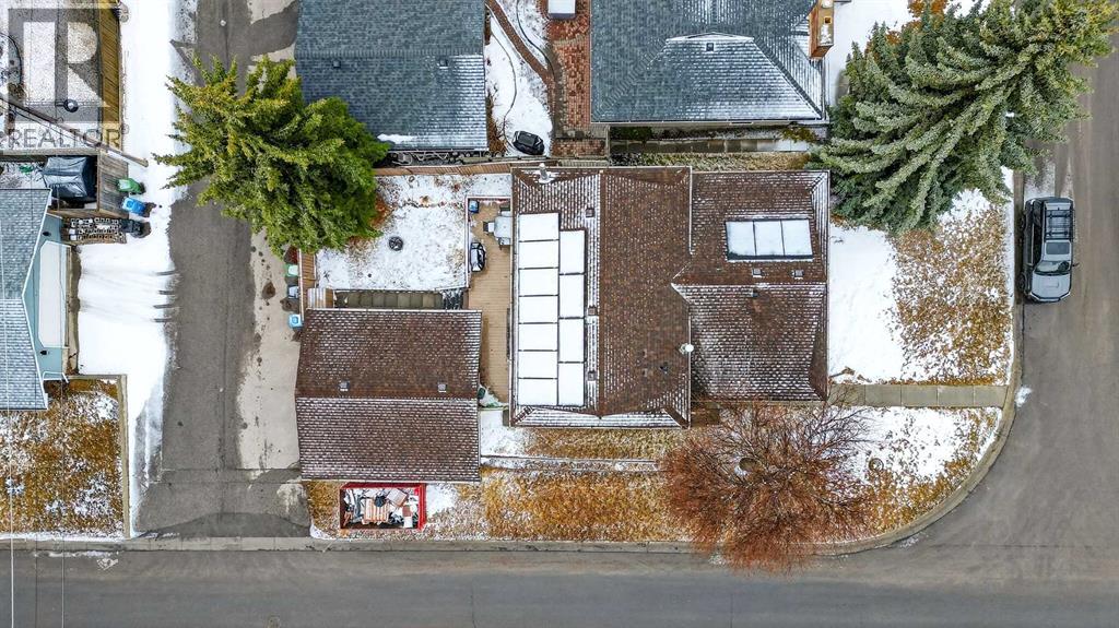 584 Woodhill Place Sw, Calgary, Alberta  T2W 3L5 - Photo 48 - A2298867