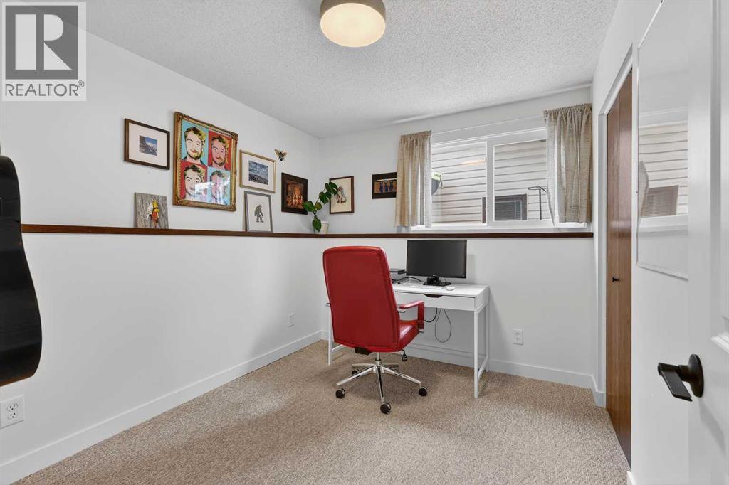 584 Woodhill Place Sw, Calgary, Alberta  T2W 3L5 - Photo 31 - A2298867