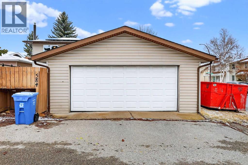 584 Woodhill Place Sw, Calgary, Alberta  T2W 3L5 - Photo 50 - A2298867