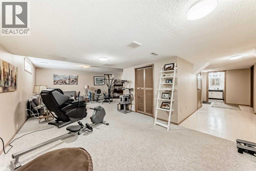 36 Shannon Road Sw, Calgary, Alberta  T2Y 2z6 - Photo 33 - A2303675