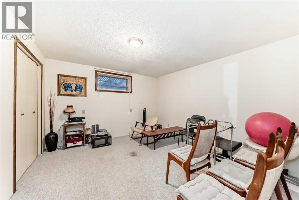 36 Shannon Road Sw, Calgary, Alberta  T2Y 2z6 - Photo 34 - A2303675