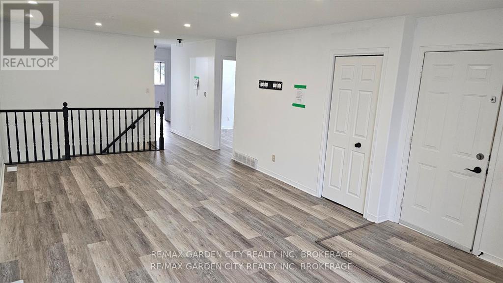 244 Autumn Crescent, Welland, Ontario  L3C 7K2 - Photo 4 - X13037414