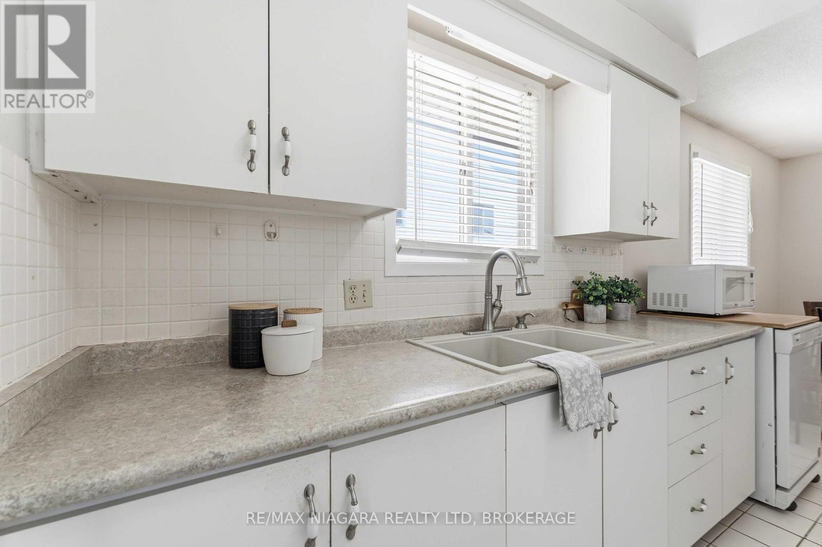 6156 Wildrose Crescent, Niagara Falls, Ontario  L2G 7T3 - Photo 10 - X13037430