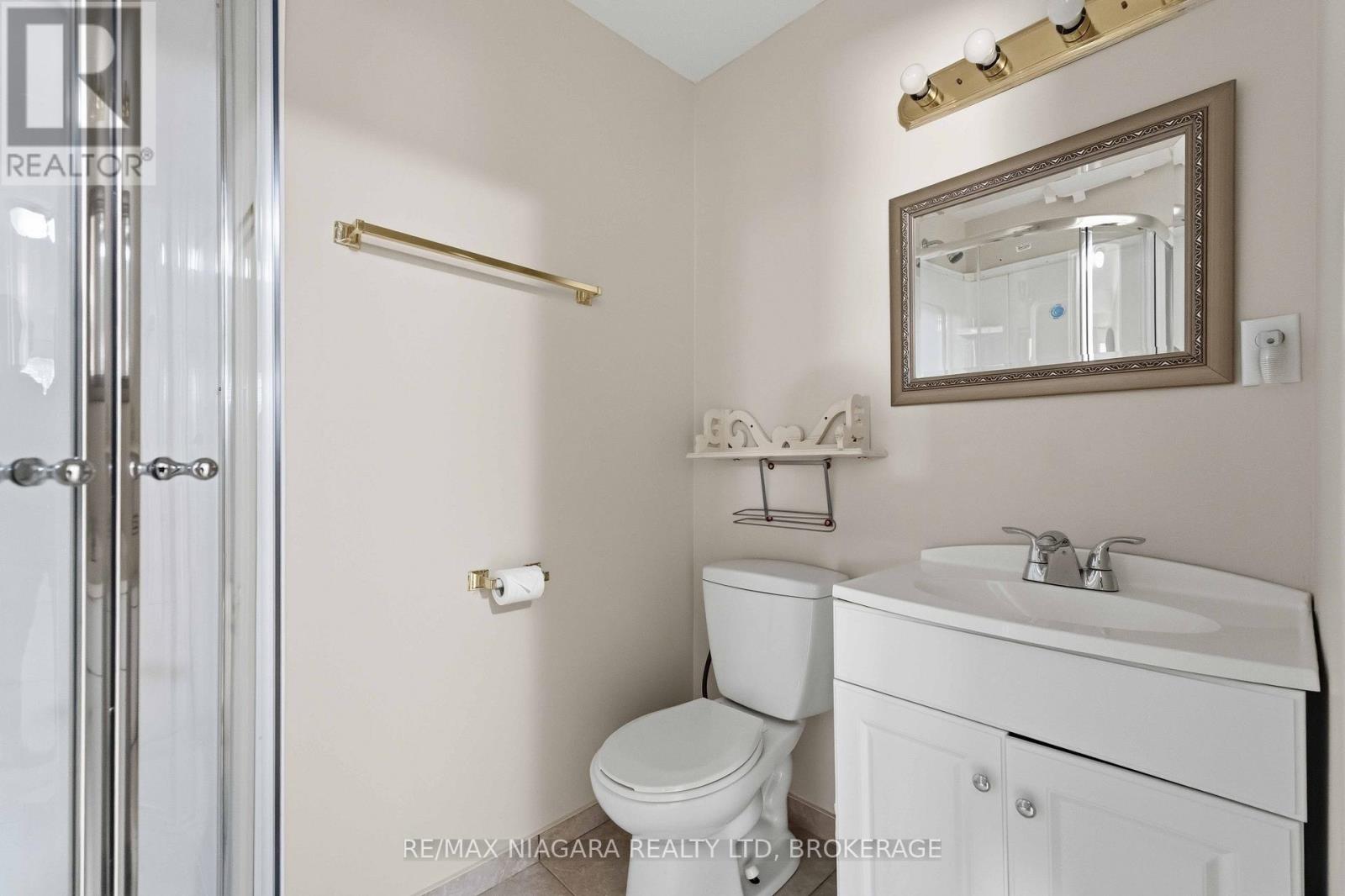 6156 Wildrose Crescent, Niagara Falls, Ontario  L2G 7T3 - Photo 13 - X13037430