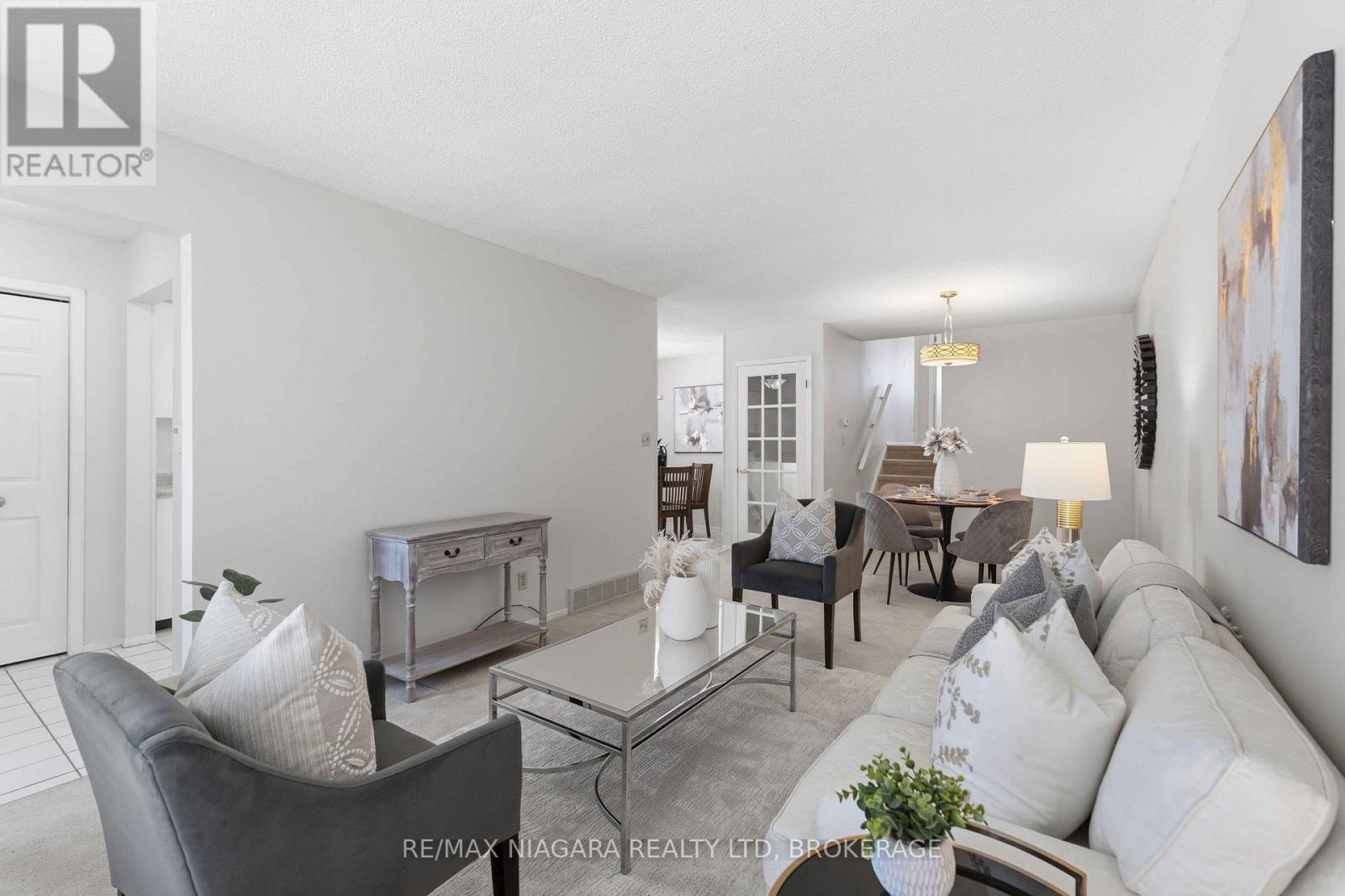 6156 Wildrose Crescent, Niagara Falls, Ontario  L2G 7T3 - Photo 3 - X13037430