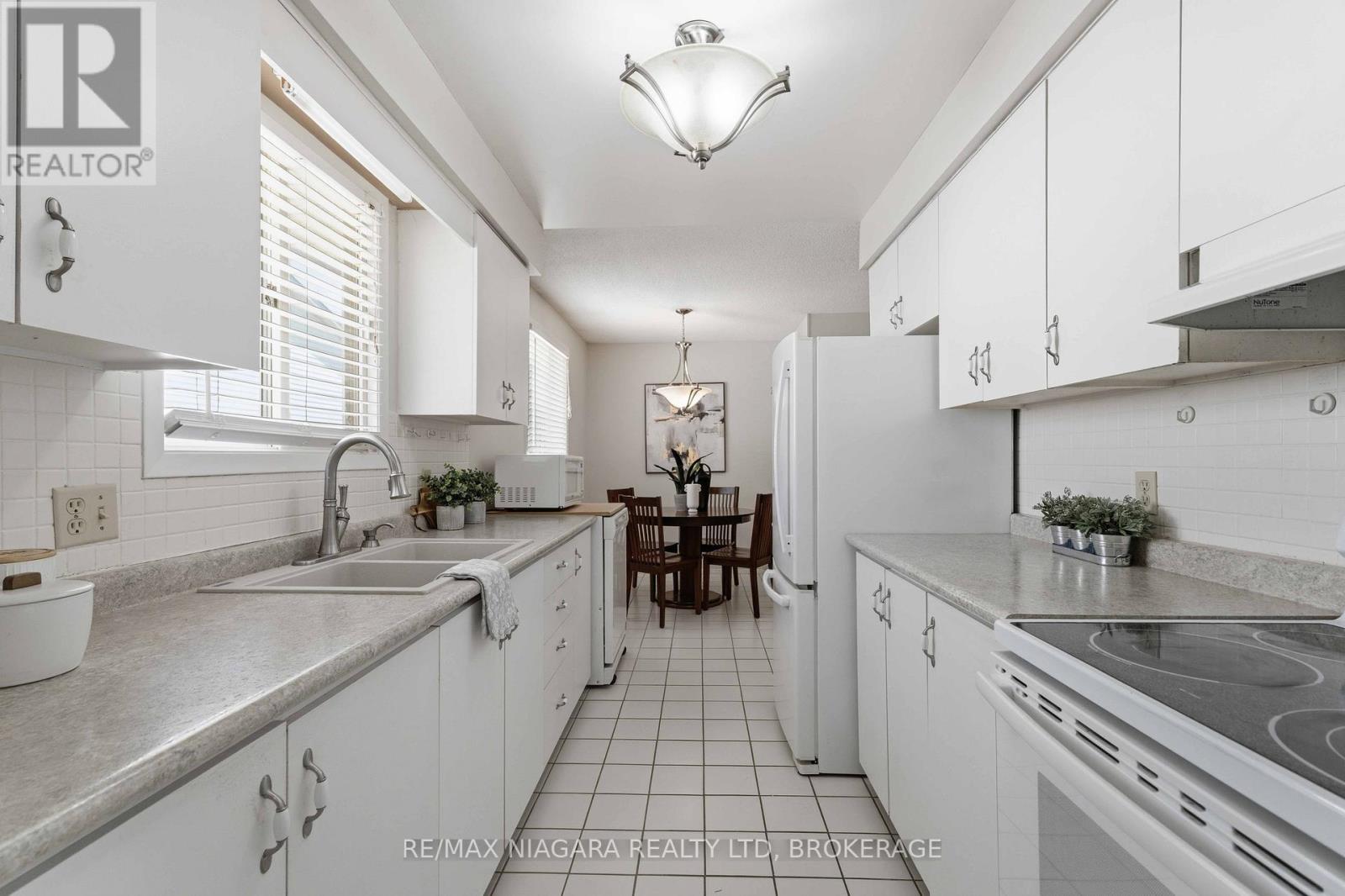 6156 Wildrose Crescent, Niagara Falls, Ontario  L2G 7T3 - Photo 9 - X13037430