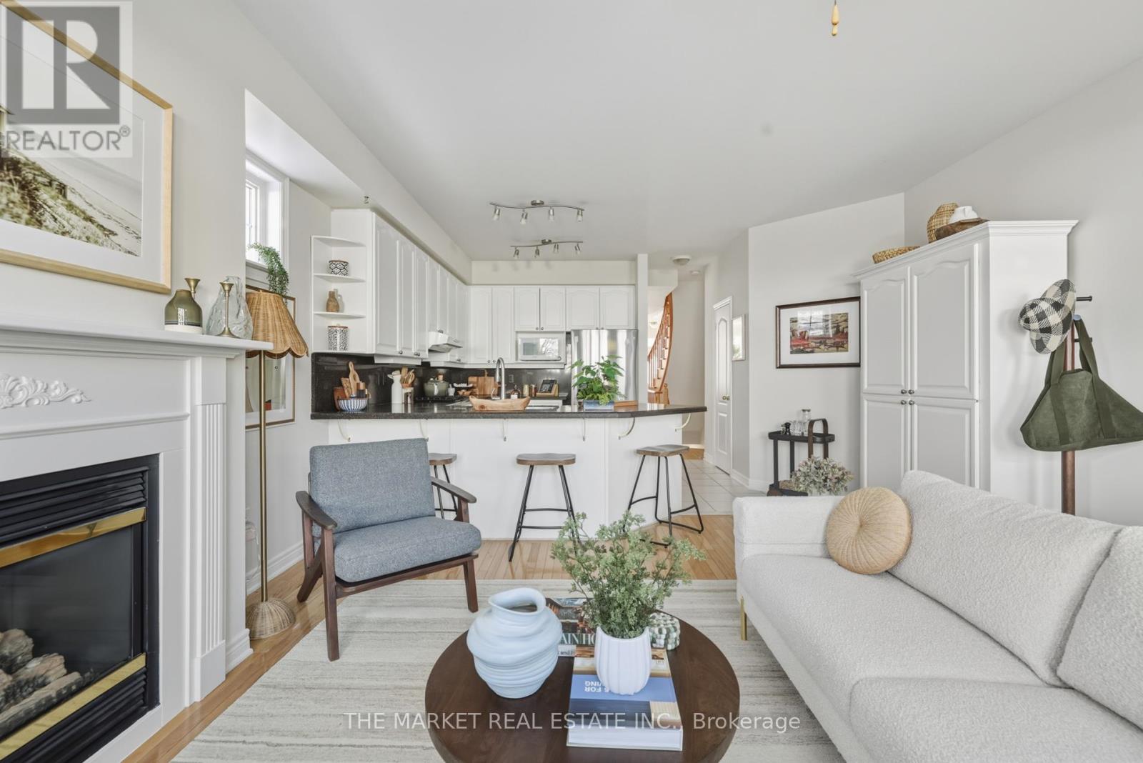 67 Winners Circle, Toronto, Ontario  M4L 3Y7 - Photo 18 - E13002800