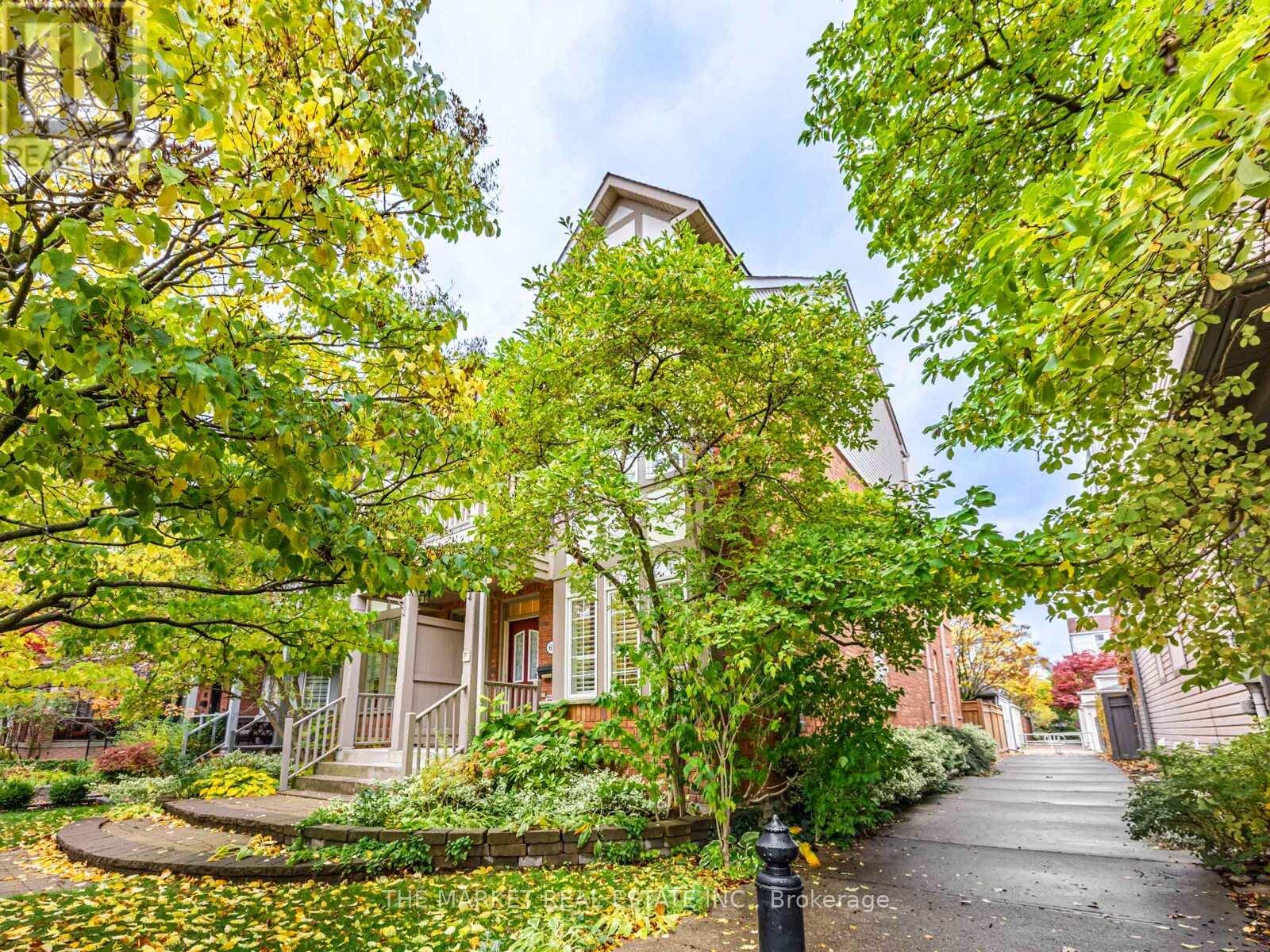 67 Winners Circle, Toronto, Ontario  M4L 3Y7 - Photo 6 - E13002800