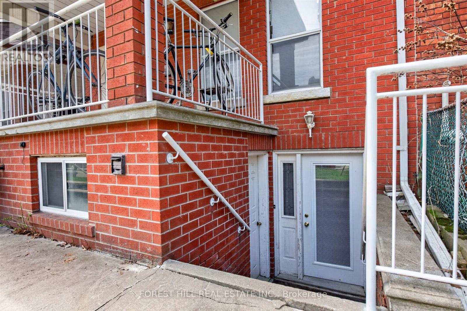 LOWER - 14 CONCORD AVENUE Toronto (Palmerston-Little Italy), ON M6H 2P1