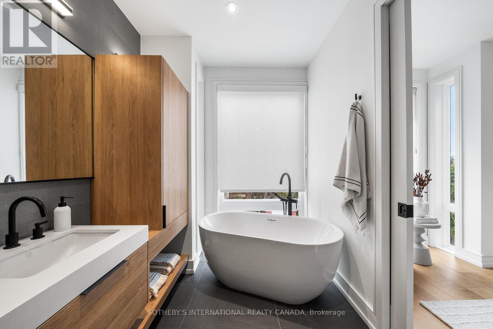 83 Virginia Avenue, Toronto, Ontario  M4C 2S8 - Photo 25 - E13037582