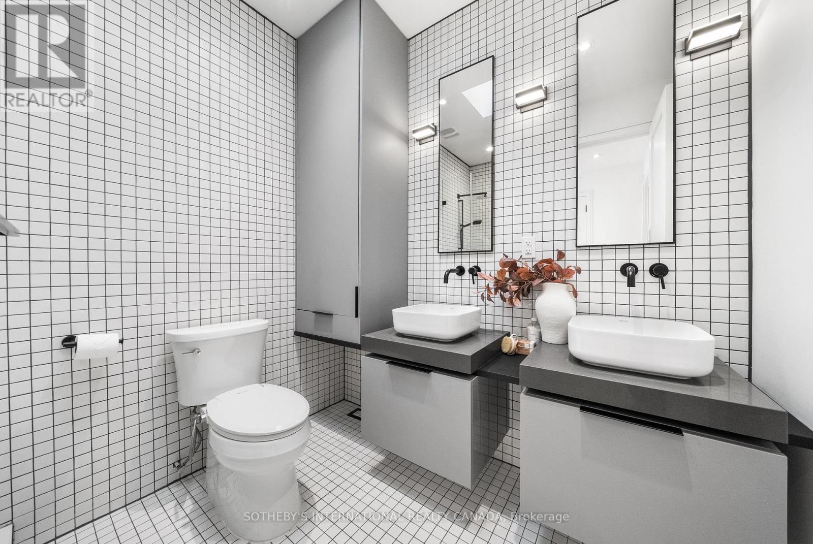 83 Virginia Avenue, Toronto, Ontario  M4C 2S8 - Photo 34 - E13037582