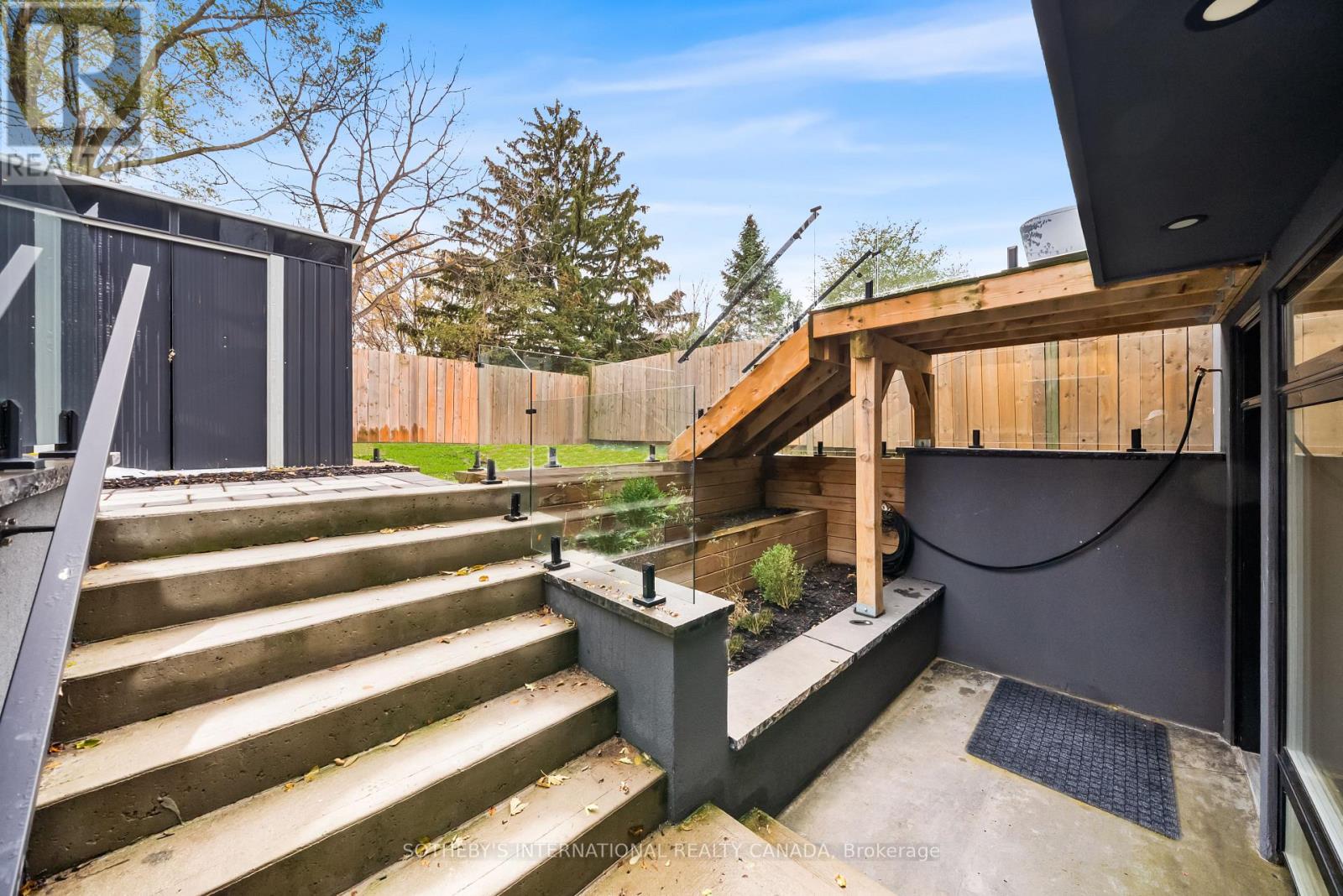 83 Virginia Avenue, Toronto, Ontario  M4C 2S8 - Photo 48 - E13037582