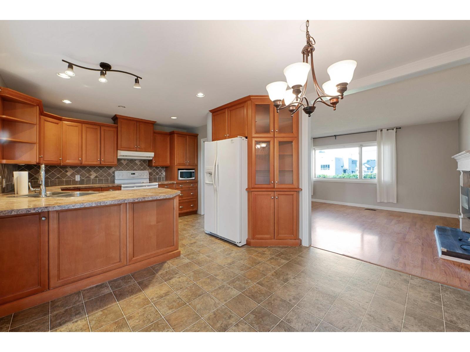 32446 Montgomery Avenue, Abbotsford, British Columbia  V2T 6A3 - Photo 12 - R3114687