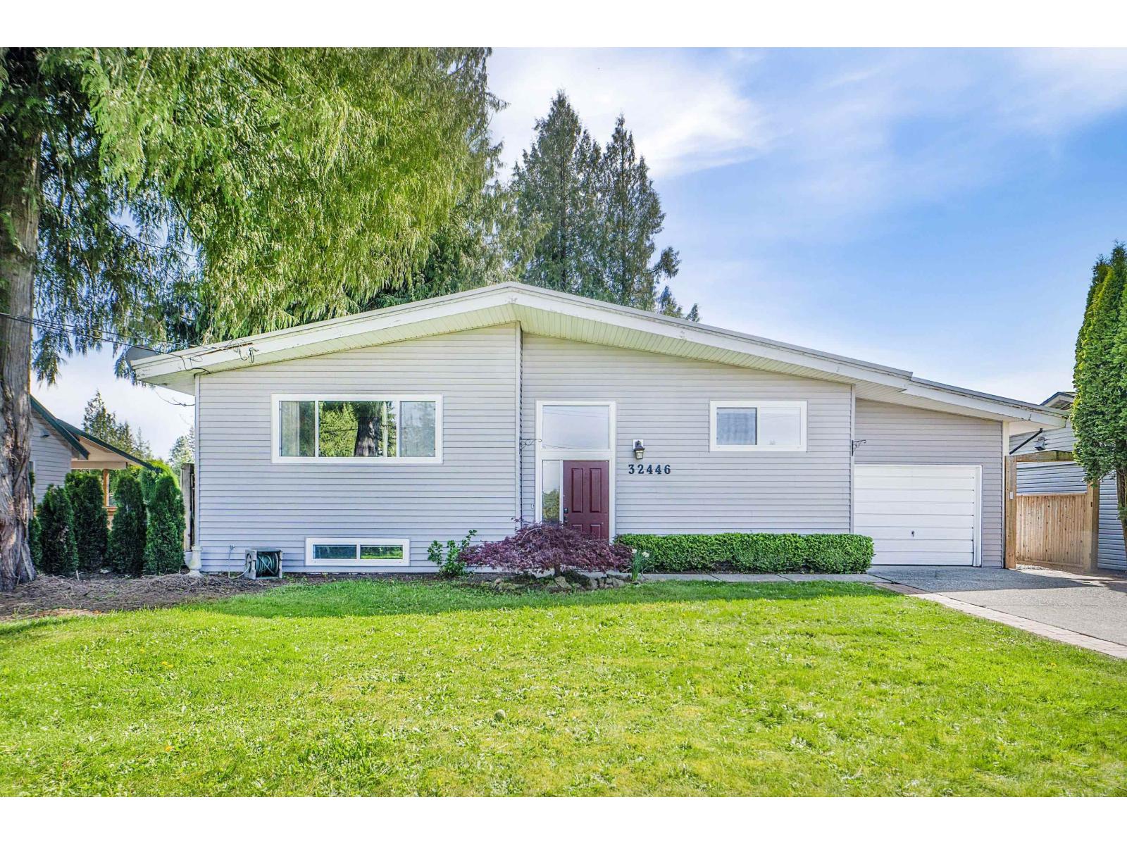 32446 MONTGOMERY AVENUE, Abbotsford, British Columbia