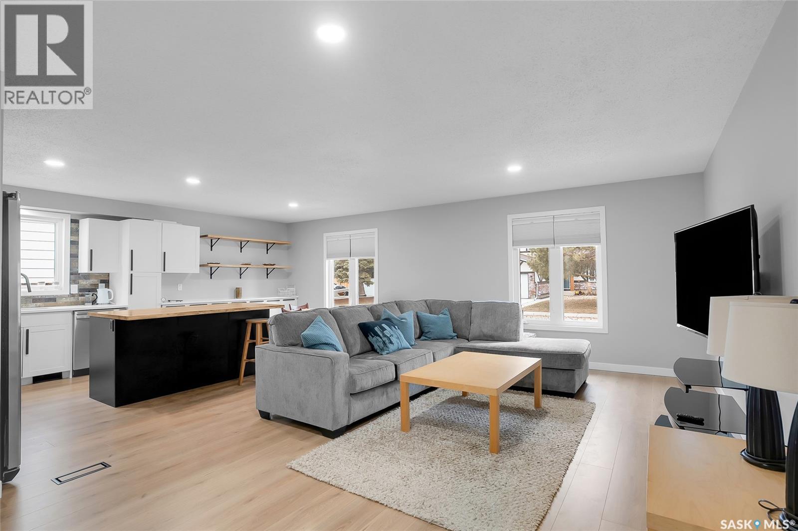 62 Roborecki Terrace, Saskatoon, Saskatchewan  S7K 5L3 - Photo 4 - SK033599