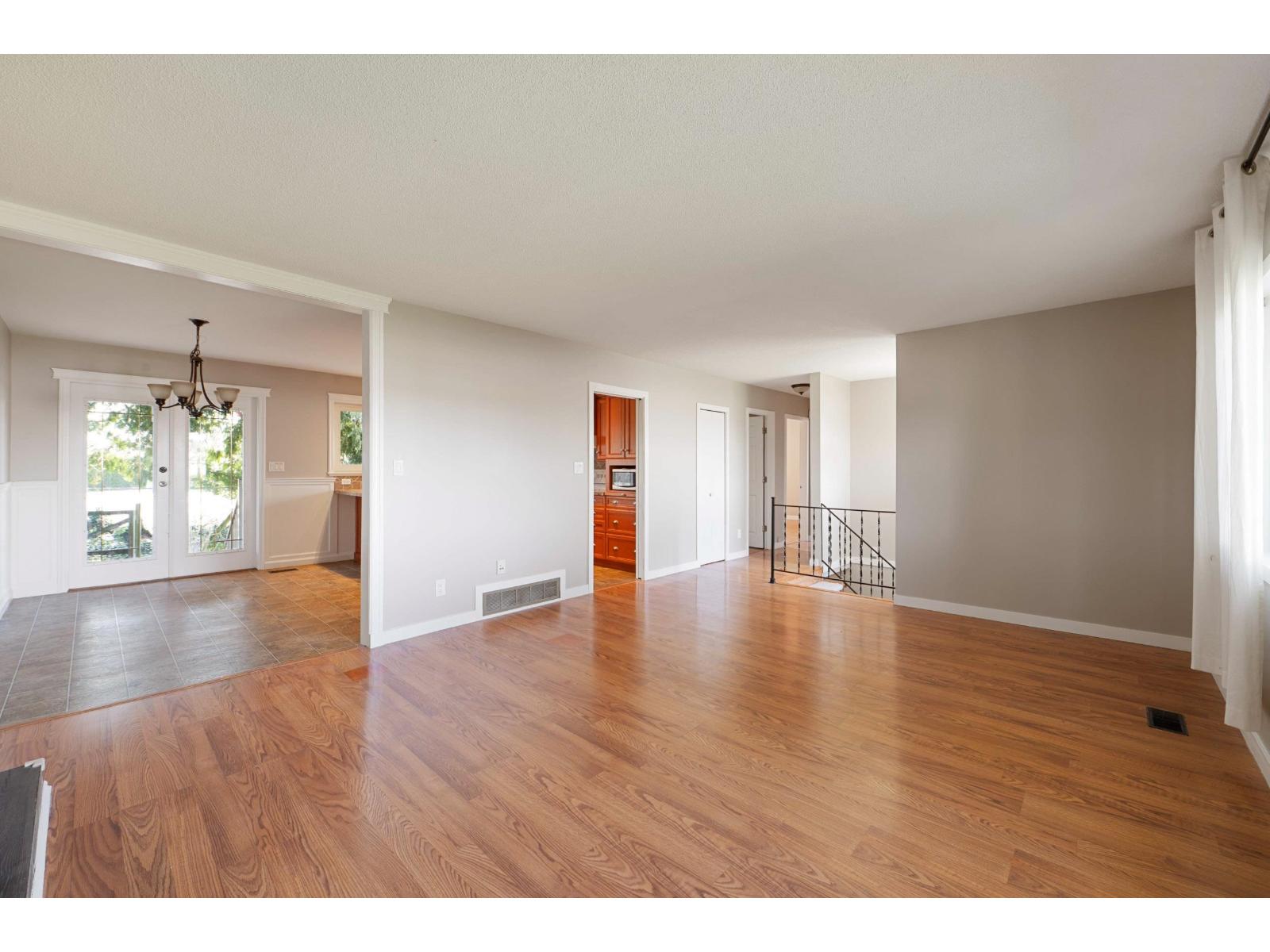 32446 Montgomery Avenue, Abbotsford, British Columbia  V2T 6A3 - Photo 8 - R3114687