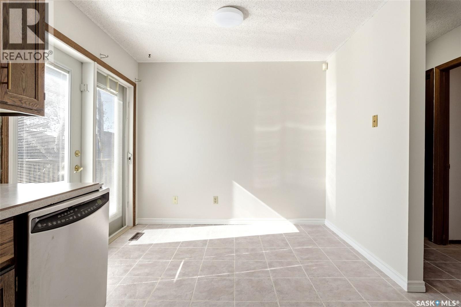 3150 Jenkins Drive, Regina, Saskatchewan  S0G 3Z0 - Photo 10 - SK033780