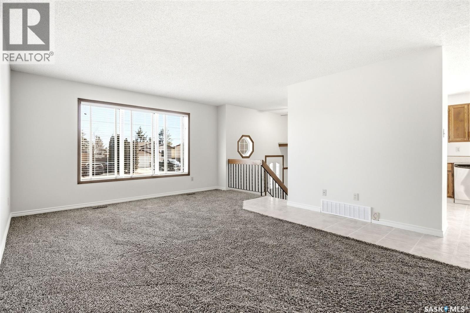 3150 Jenkins Drive, Regina, Saskatchewan  S0G 3Z0 - Photo 4 - SK033780