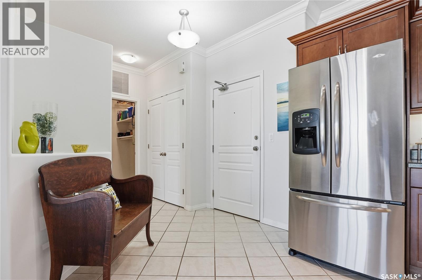 304 218 Heath Avenue, Saskatoon, Saskatchewan  S7S 0A1 - Photo 3 - SK033369