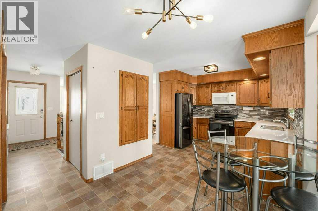 6418 55 Avenue, Ponoka, Alberta  T4J 1S2 - Photo 13 - A2289956