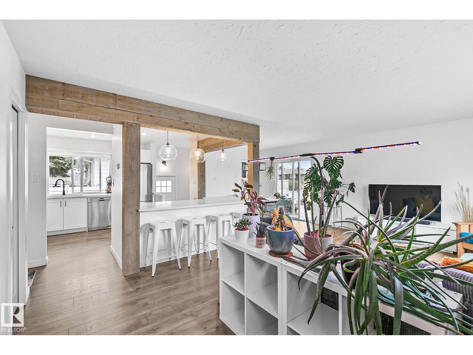 10315 47 St Nw, Edmonton, Alberta  T6A 1Z6 - Photo 3 - E4483848