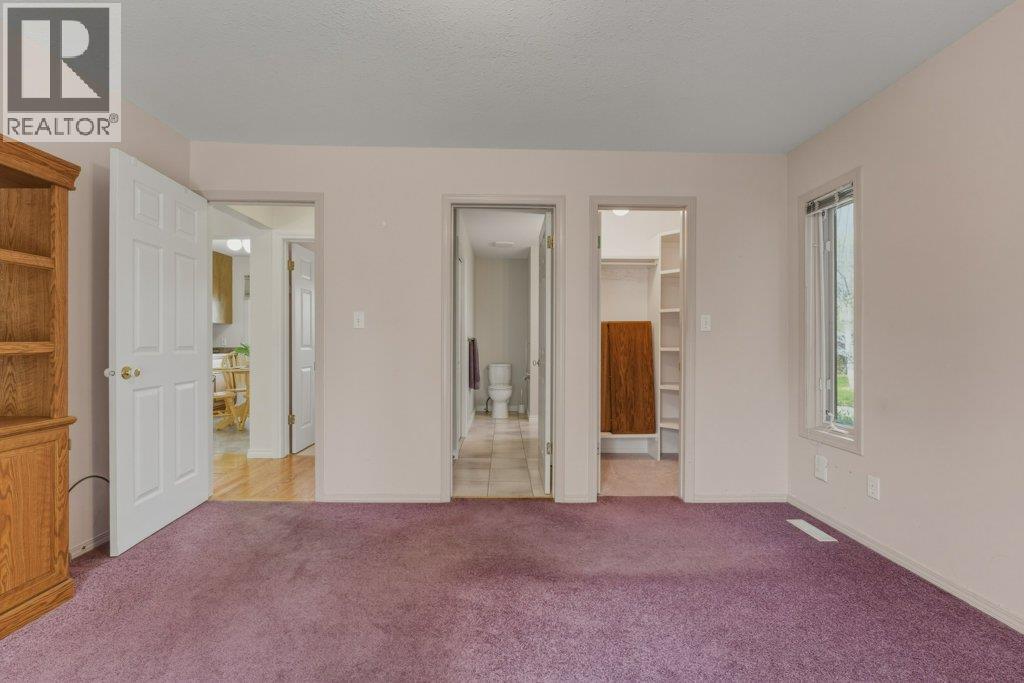 8203 Kalavista Drive, Coldstream, British Columbia  V1B 1K4 - Photo 14 - 10384045