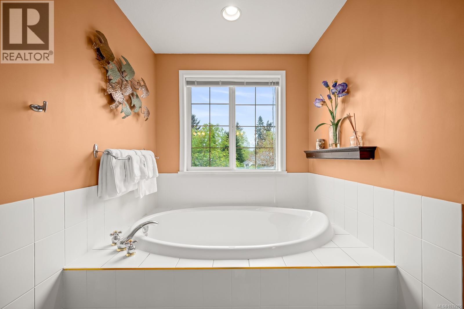 2996 Royal Vista Way, Courtenay, British Columbia  V9N 9X3 - Photo 18 - 1032995