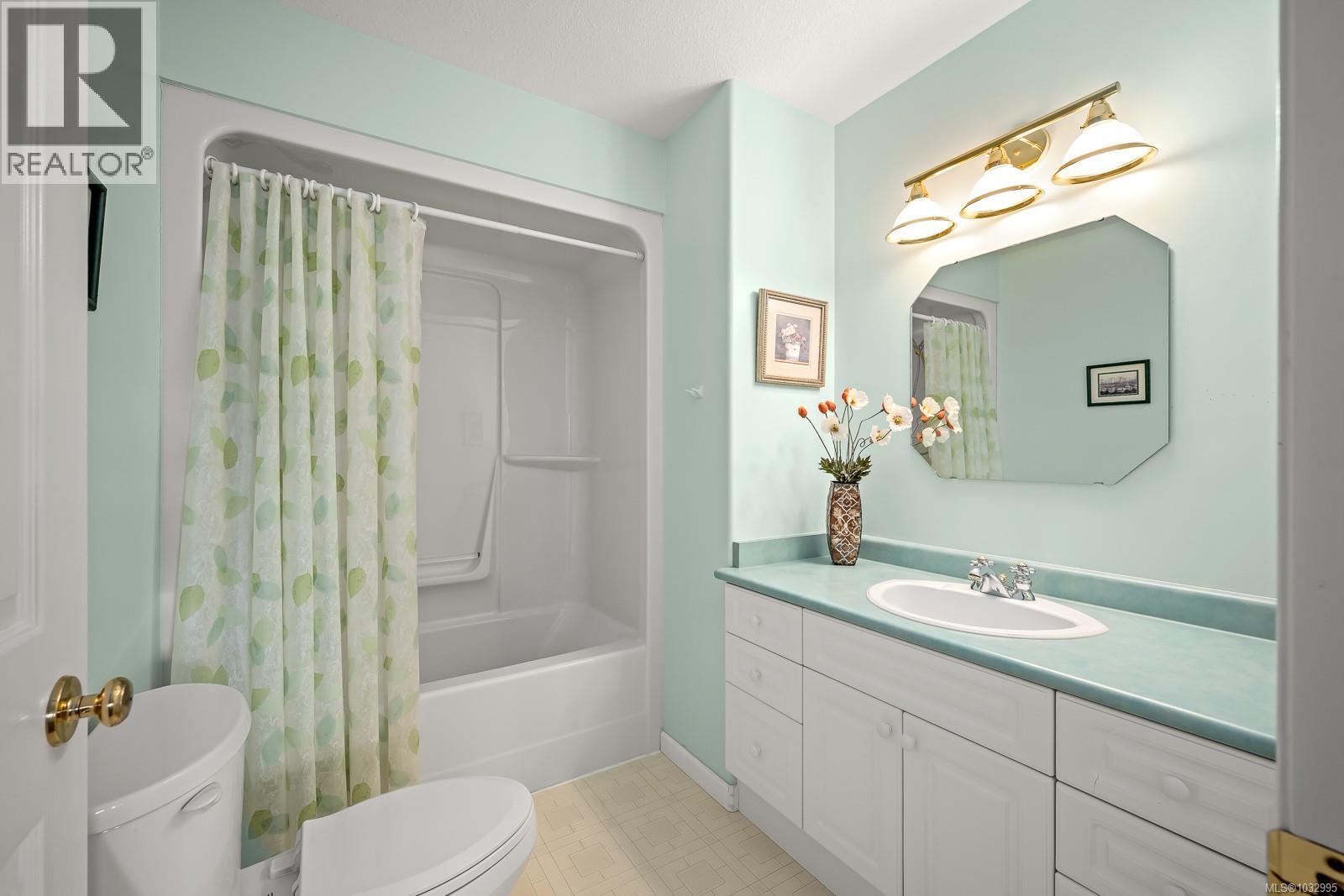 2996 Royal Vista Way, Courtenay, British Columbia  V9N 9X3 - Photo 24 - 1032995