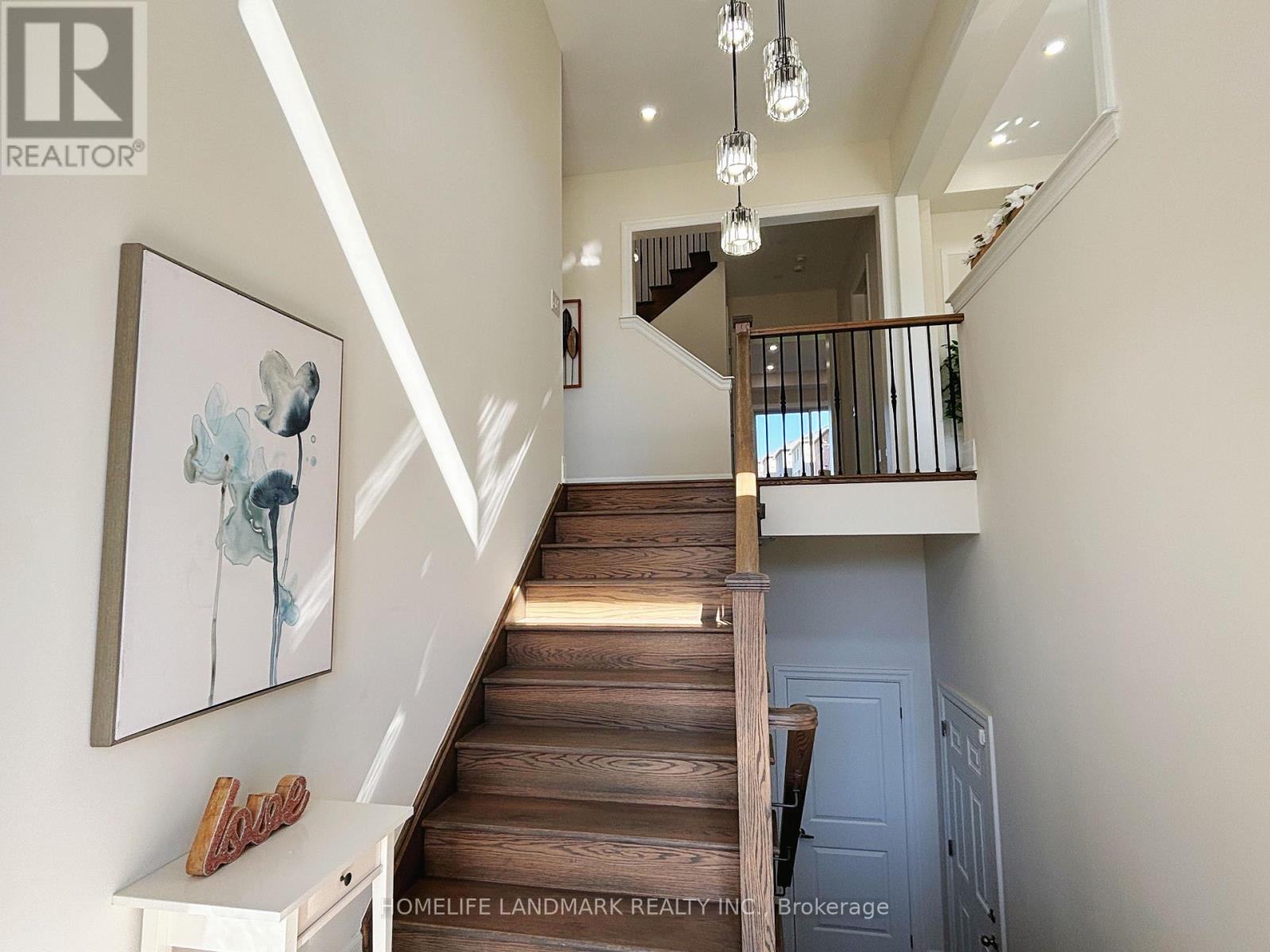 104 Wraggs Road, Bradford West Gwillimbury (Bond Head), Ontario  L3Z 4N2 - Photo 2 - N13037626