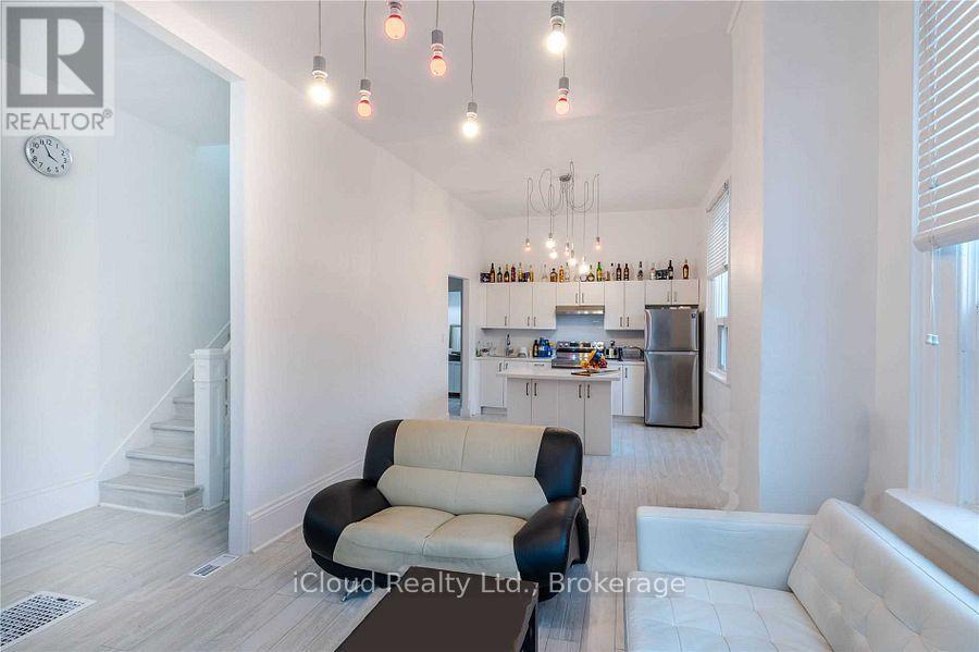 59 Mary Street, Barrie (City Centre), Ontario  L4N 1T2 - Photo 5 - S13037574