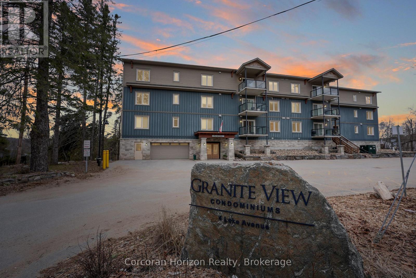 103 - 4 Lake Avenue, Dysart Et Al, Ontario  K0M 1S0 - Photo 2 - X13036766