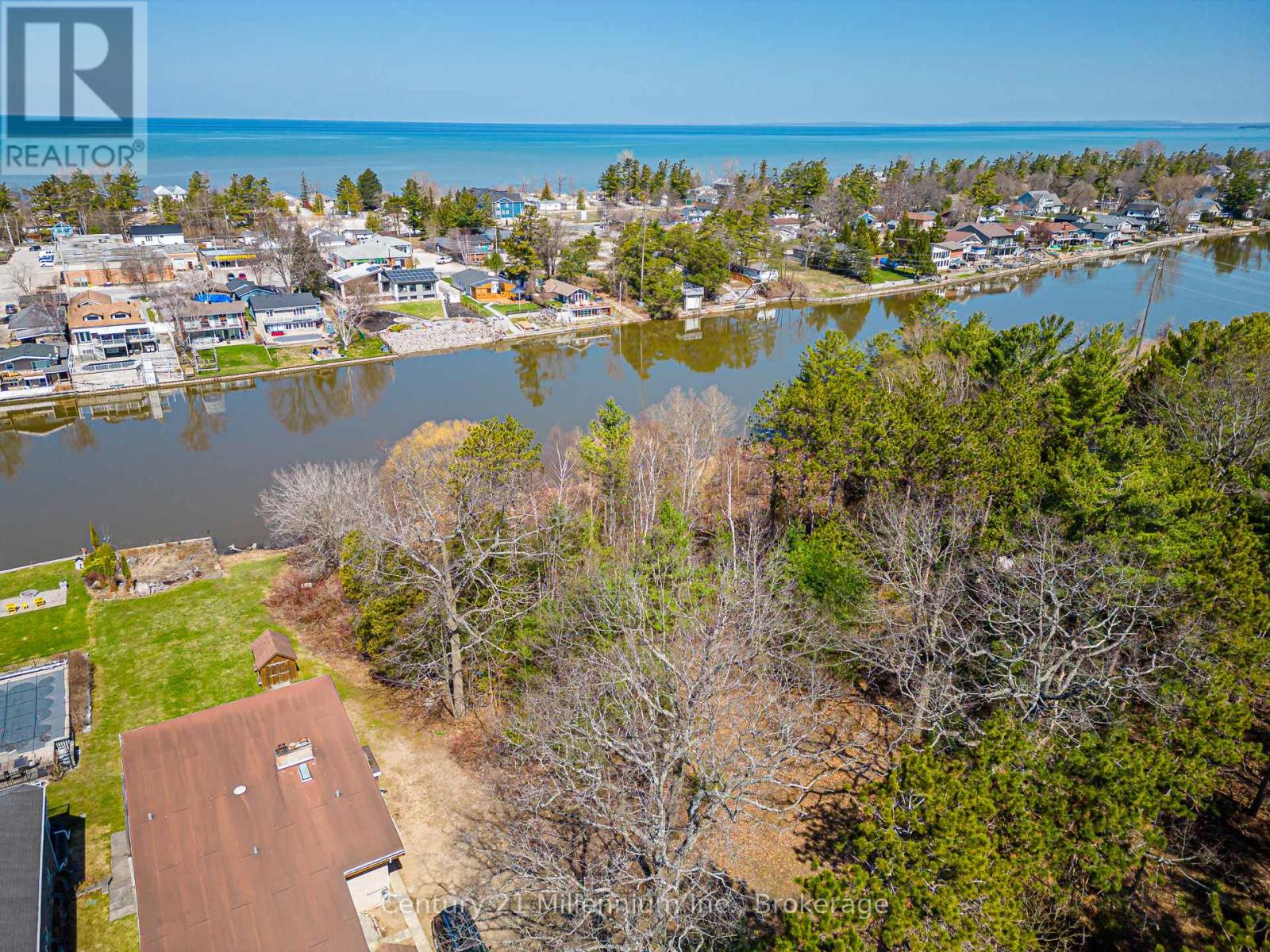 8 Poplar Street, Wasaga Beach, Ontario  L9Z 2X5 - Photo 49 - S13025998