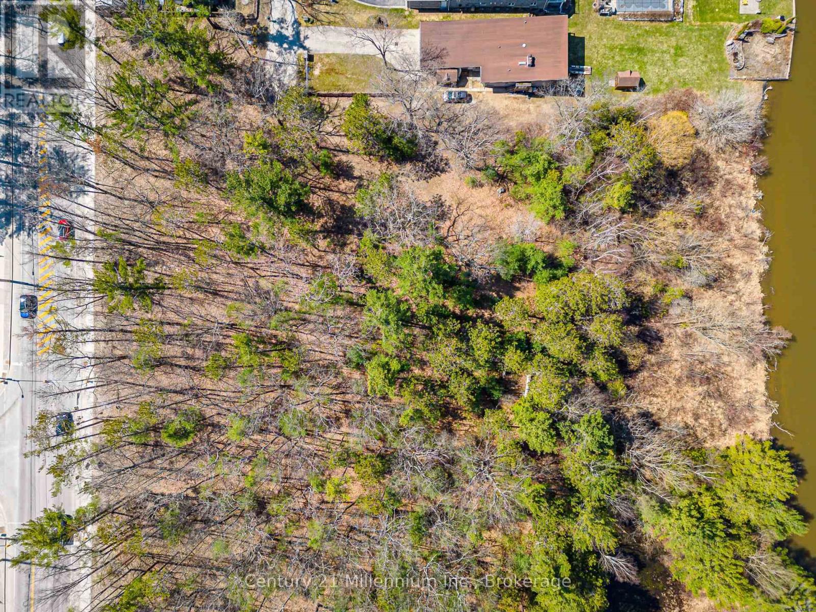 8 Poplar Street, Wasaga Beach, Ontario  L9Z 2X5 - Photo 41 - S13025998