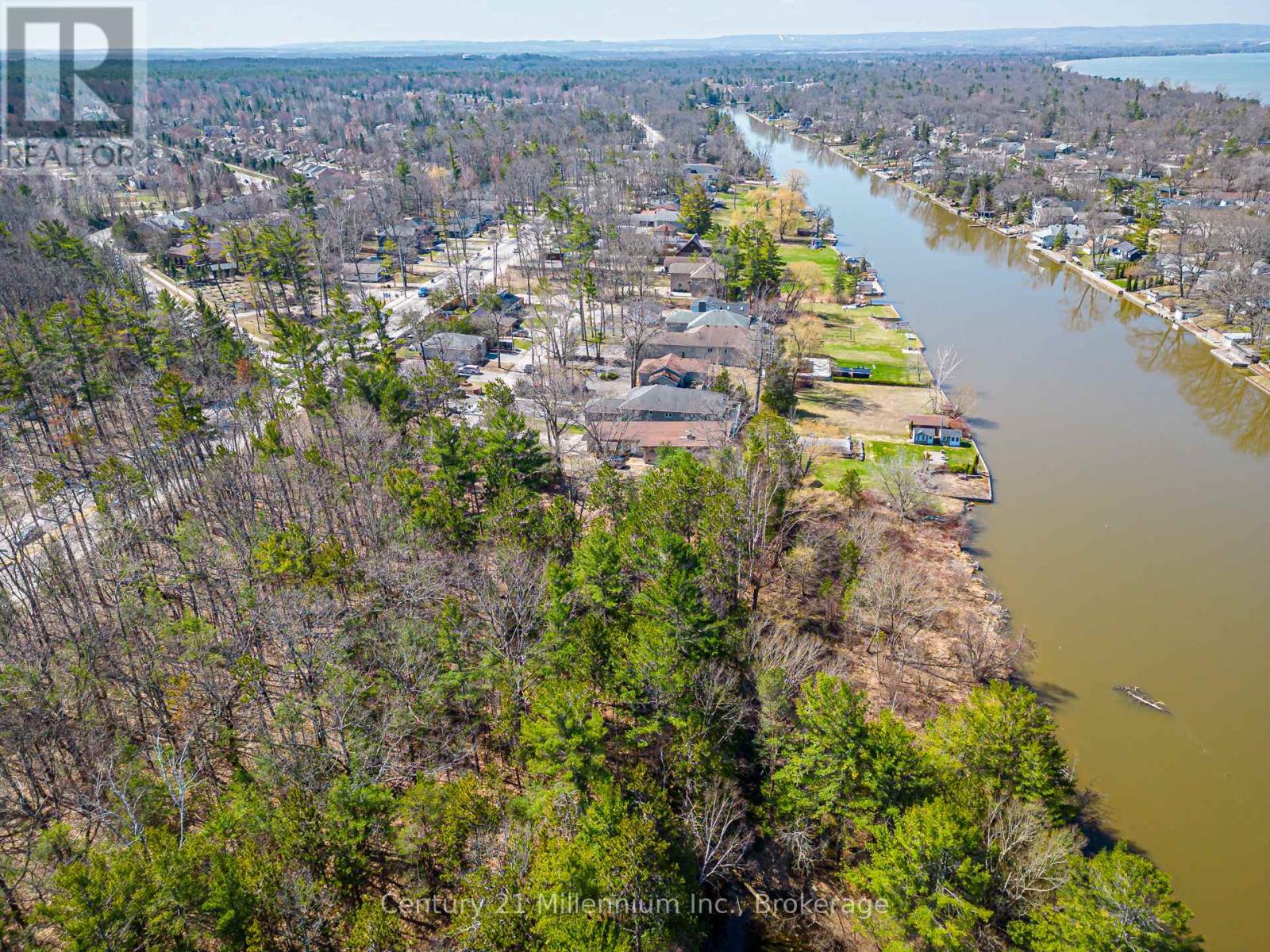 8 Poplar Street, Wasaga Beach, Ontario  L9Z 2X5 - Photo 43 - S13025998