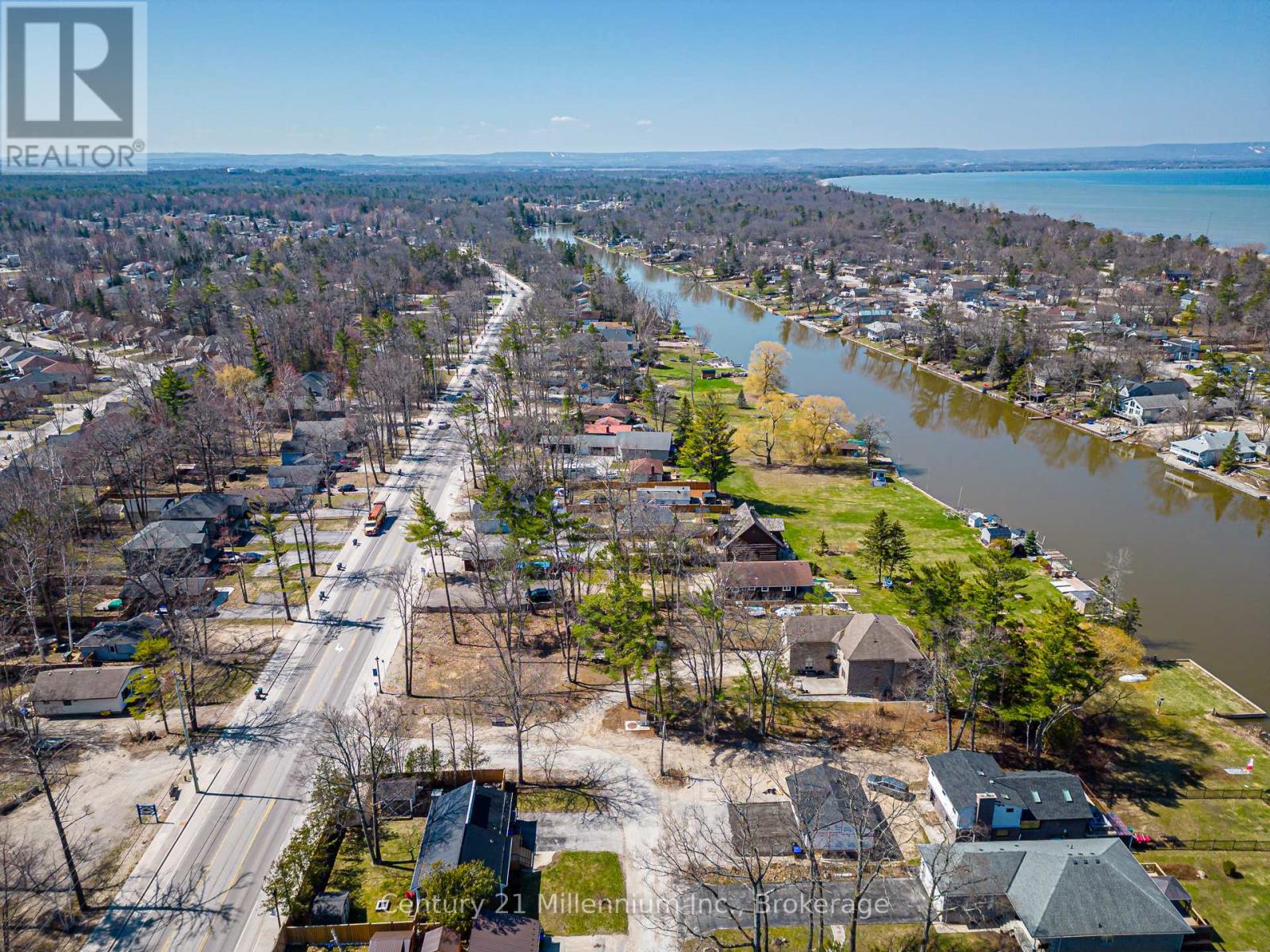 8 Poplar Street, Wasaga Beach, Ontario  L9Z 2X5 - Photo 38 - S13025998