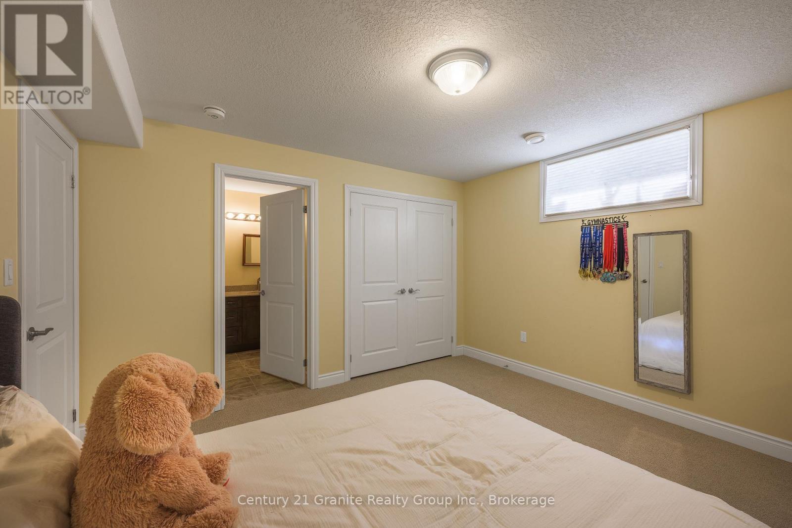 49 Webb Circle, Dysart Et Al, Ontario  K0M 1S0 - Photo 29 - X12908972