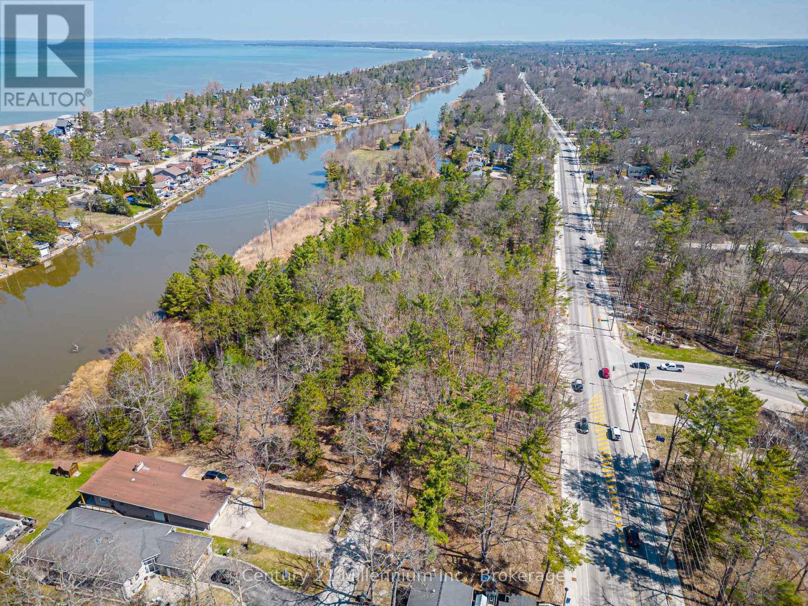 8 Poplar Street, Wasaga Beach, Ontario  L9Z 2X5 - Photo 47 - S13025998