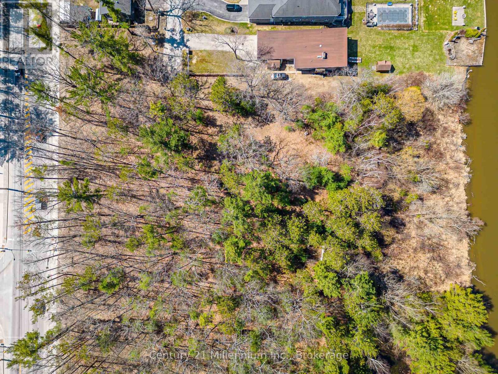 8 Poplar Street, Wasaga Beach, Ontario  L9Z 2X5 - Photo 40 - S13025998