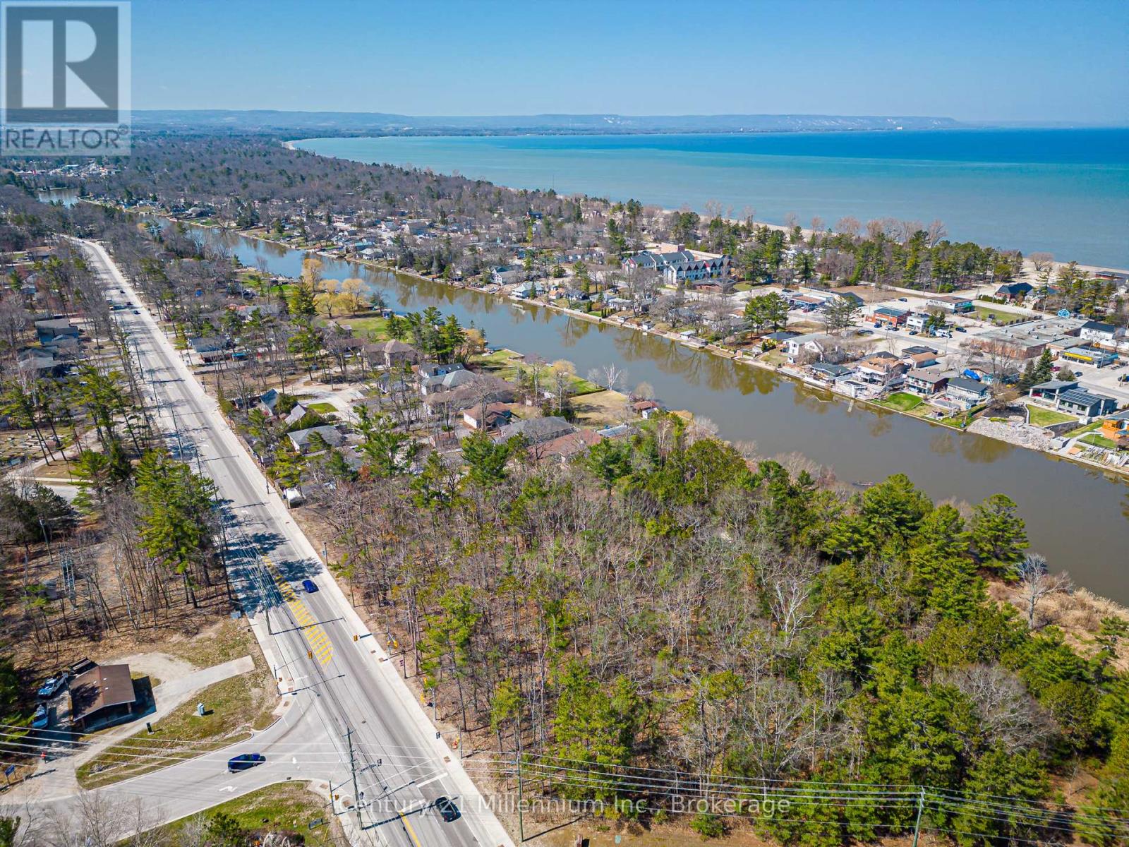 8 Poplar Street, Wasaga Beach, Ontario  L9Z 2X5 - Photo 42 - S13025998