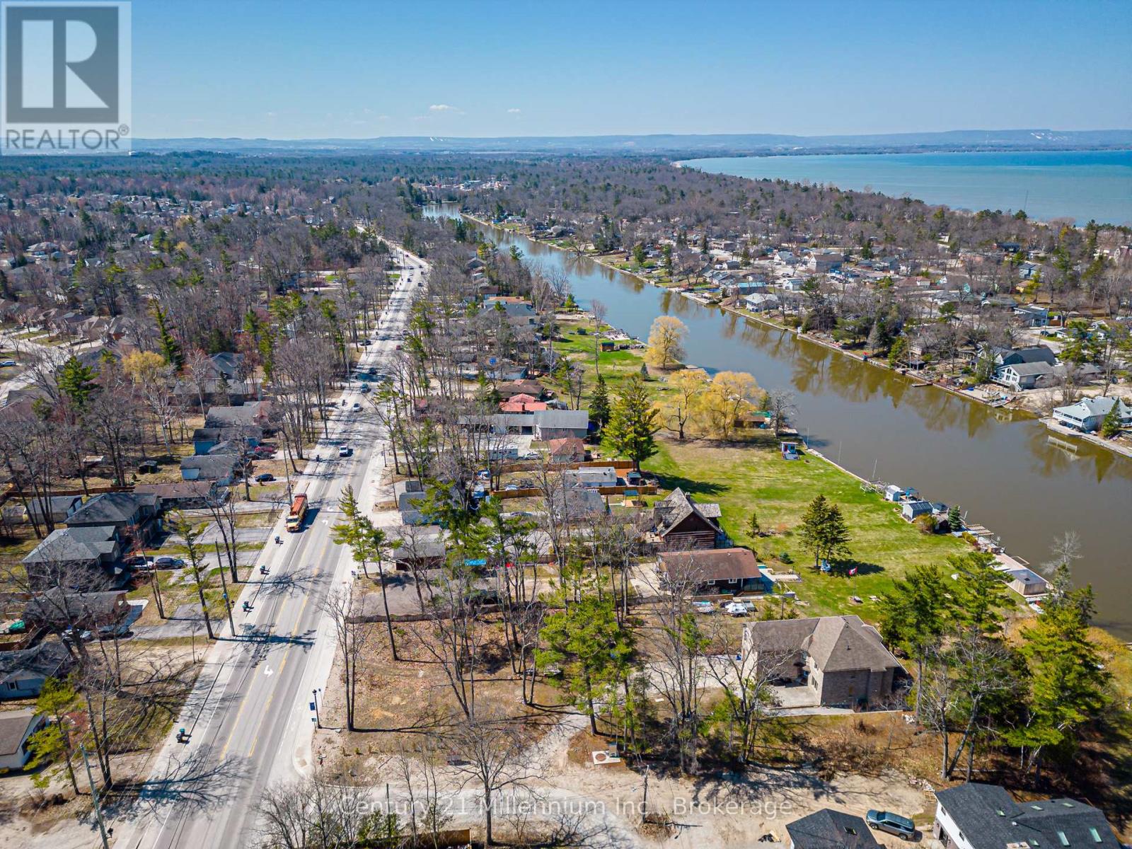 8 Poplar Street, Wasaga Beach, Ontario  L9Z 2X5 - Photo 37 - S13025998