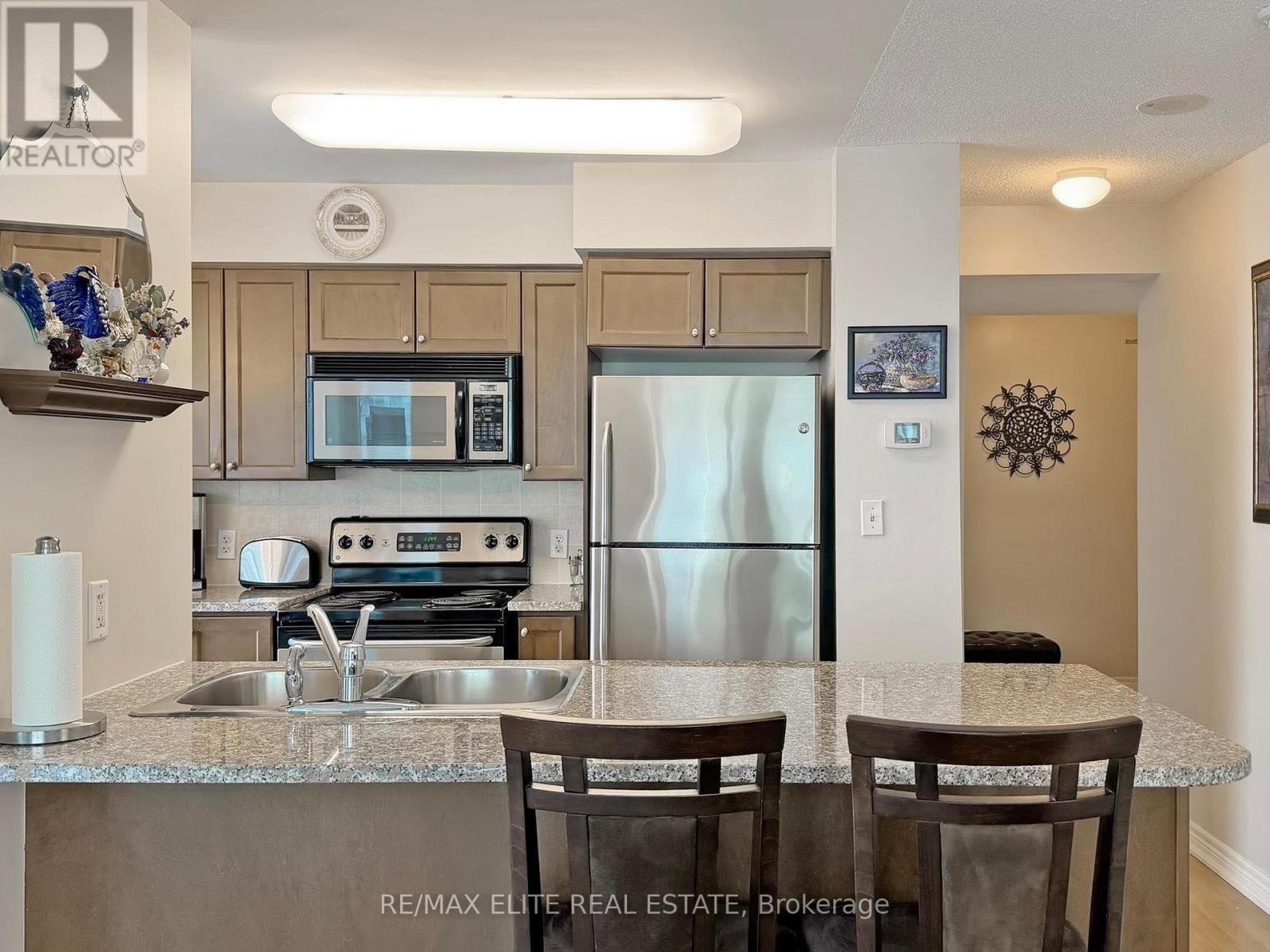 1806 - 30 Grand Trunk Crescent, Toronto, Ontario  M5J 3A4 - Photo 16 - C13006478