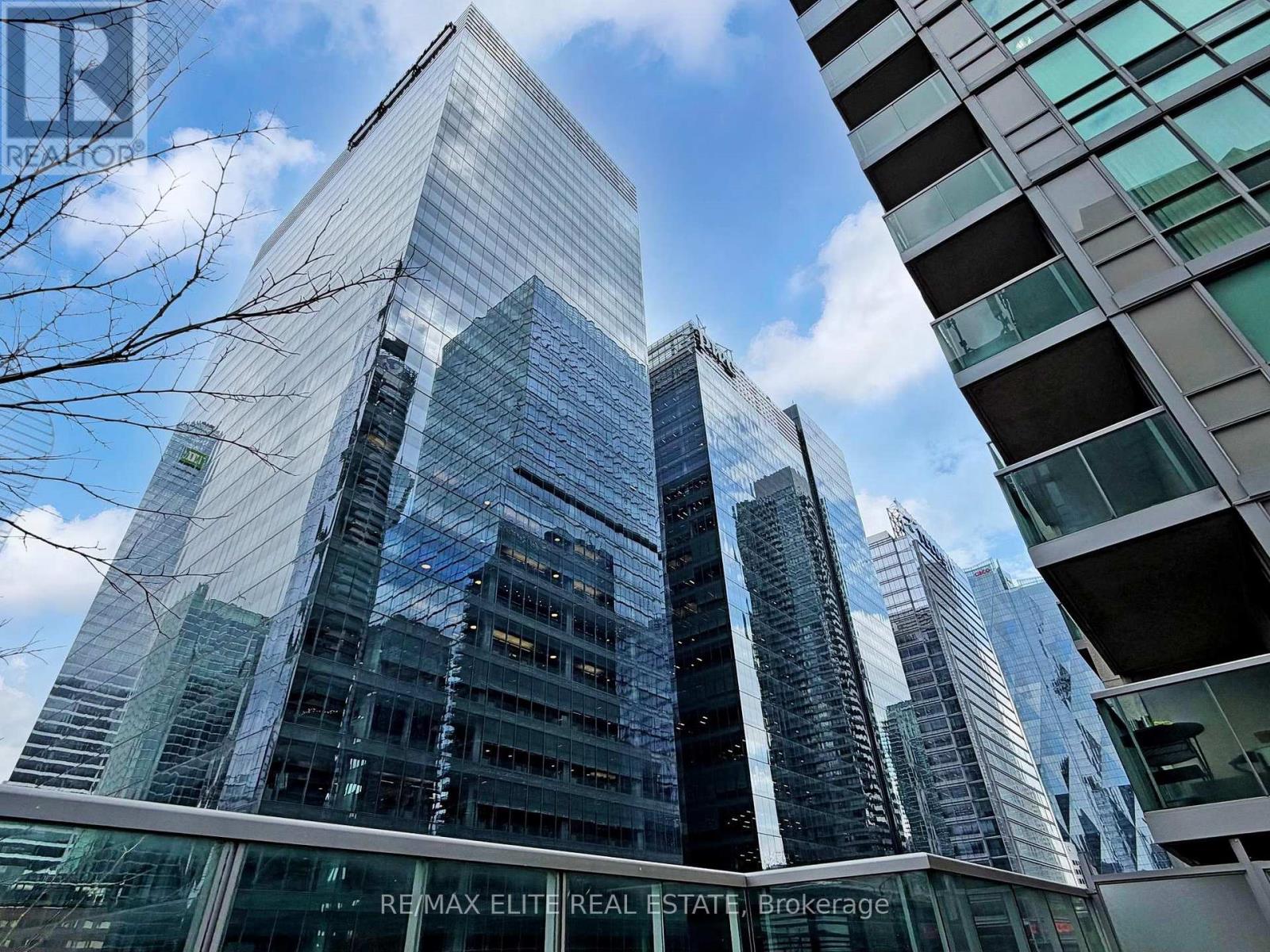 1806 - 30 Grand Trunk Crescent, Toronto, Ontario  M5J 3A4 - Photo 41 - C13006478