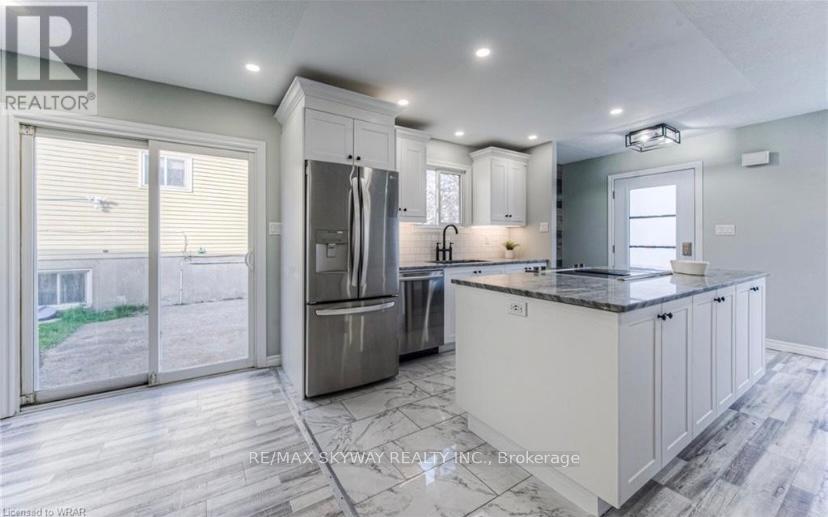 238 B Northlake Drive, Waterloo, Ontario  N2V 1A9 - Photo 2 - X13035140