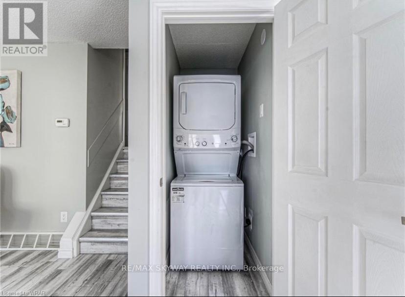 238 B Northlake Drive, Waterloo, Ontario  N2V 1A9 - Photo 9 - X13035140