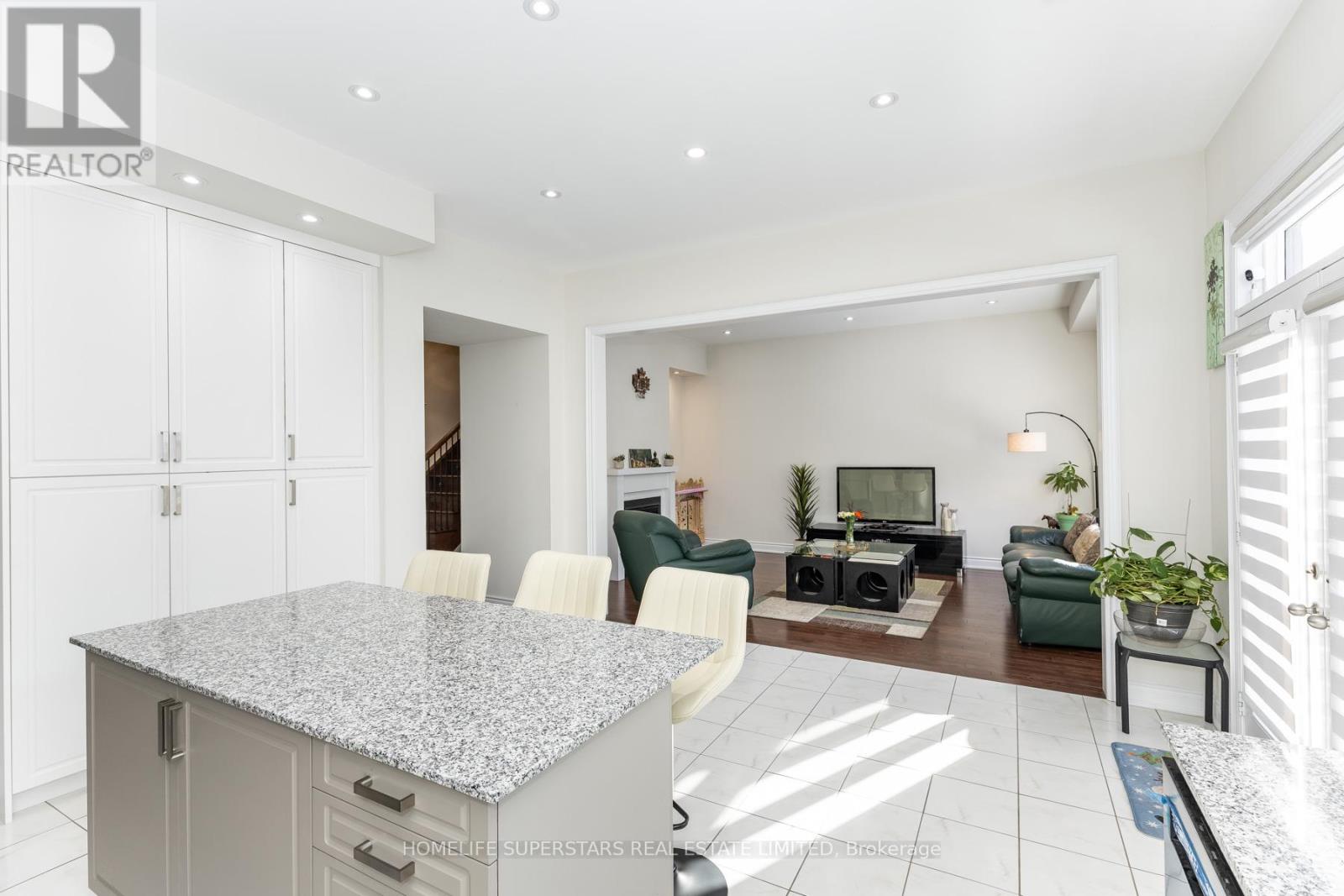 1188 Stag Hollow N, Oakville, Ontario  L6M 4G3 - Photo 11 - W13037462