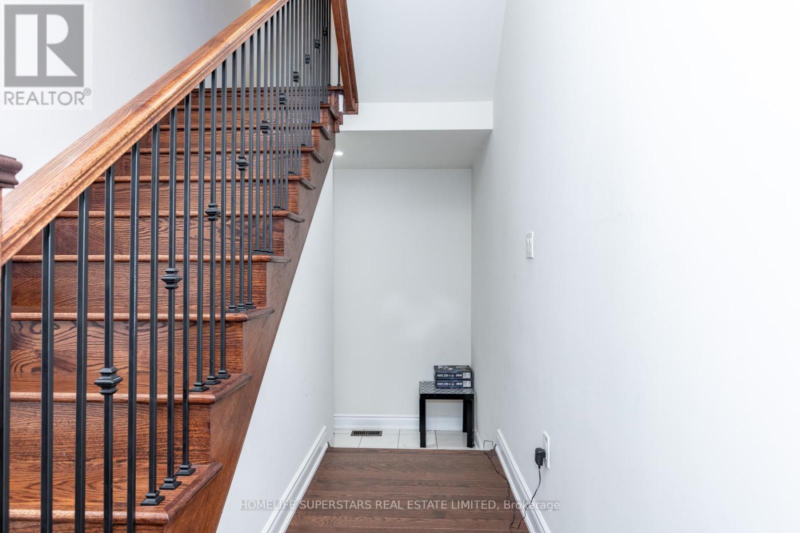 1188 Stag Hollow N, Oakville, Ontario  L6M 4G3 - Photo 45 - W13037462