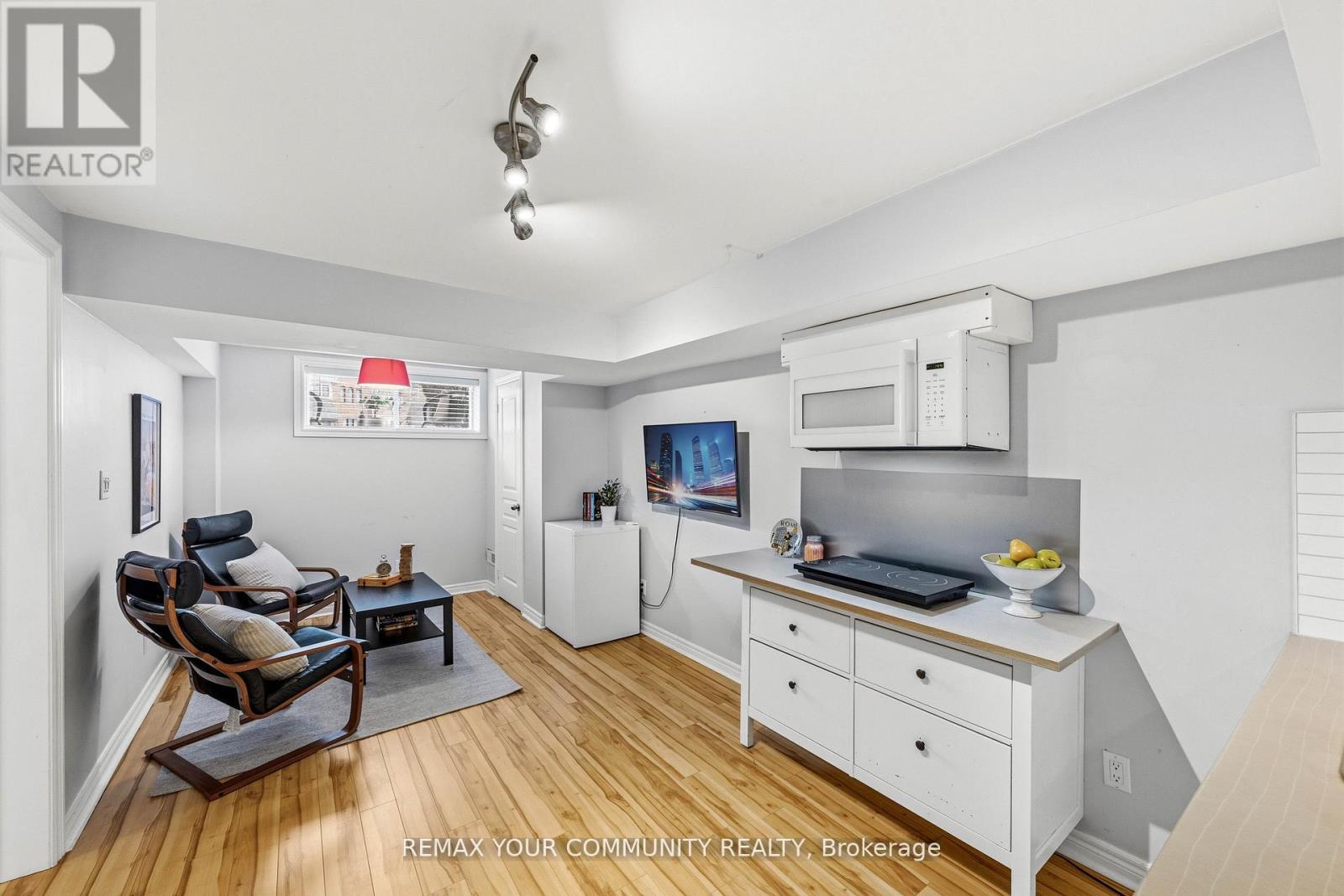 9 Cannes Circle, Toronto, Ontario  M6N 5C9 - Photo 35 - W13037478