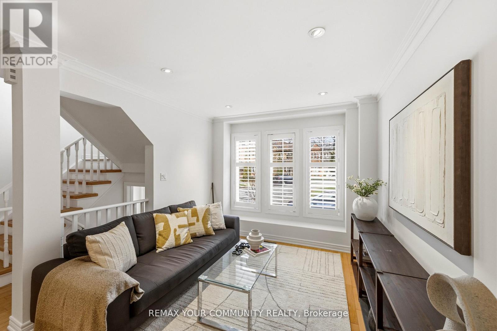 9 Cannes Circle, Toronto, Ontario  M6N 5C9 - Photo 4 - W13037478